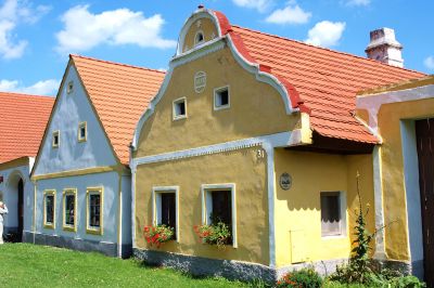 Häuser in Holasovice 