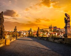Die Karlsbrücke und der Hradschin in Prag