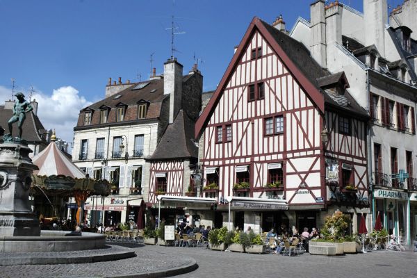 Dijon - Place Francois Rude