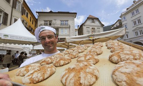 Brot- und Strudelmarkt in Brixen 