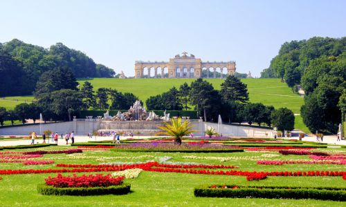 Schloss Schönbrunn - Garten mit Gloriette 