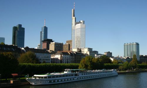 Ausflugsboot in Frankfurt am Main