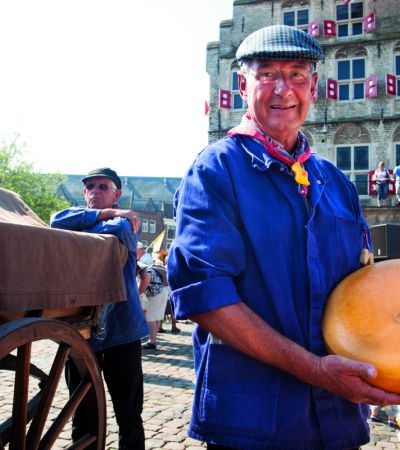 Gouda/ Niederlande 750 Jahre Käsemarkt in Gouda
