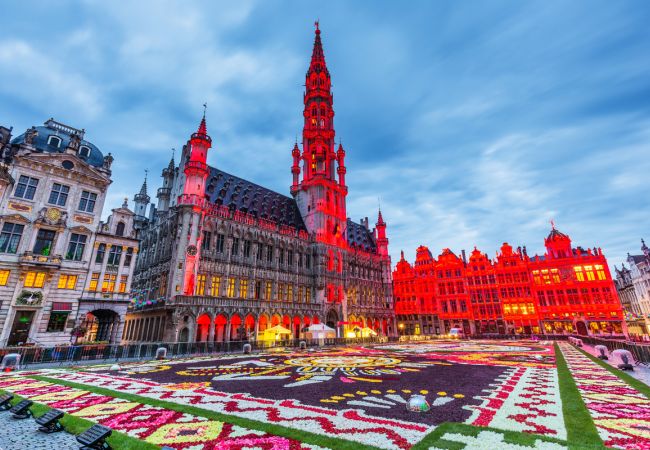 Brüsseler Blütenteppich und Flanderns Perle Brügge