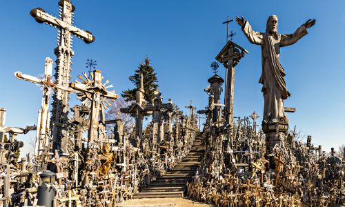 Der Berg der Kreuze in Litauen