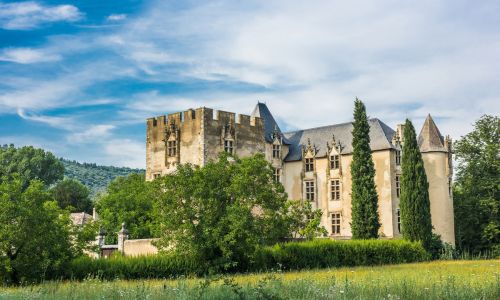 Mittelalterliches Schloss in Allemagne-en-Provence