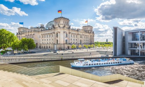 Reichstag und Spree