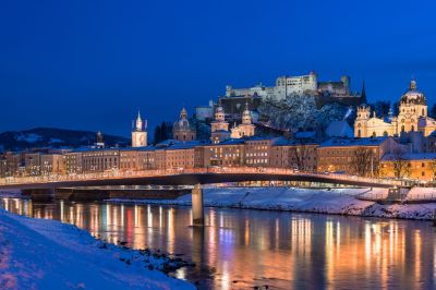 Salzburger Stadtpanorama im Winter 